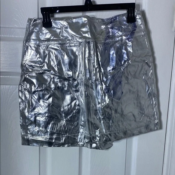 BECCA Silver Circle Skirt with Futuristic Flair - Picture 6 of 6